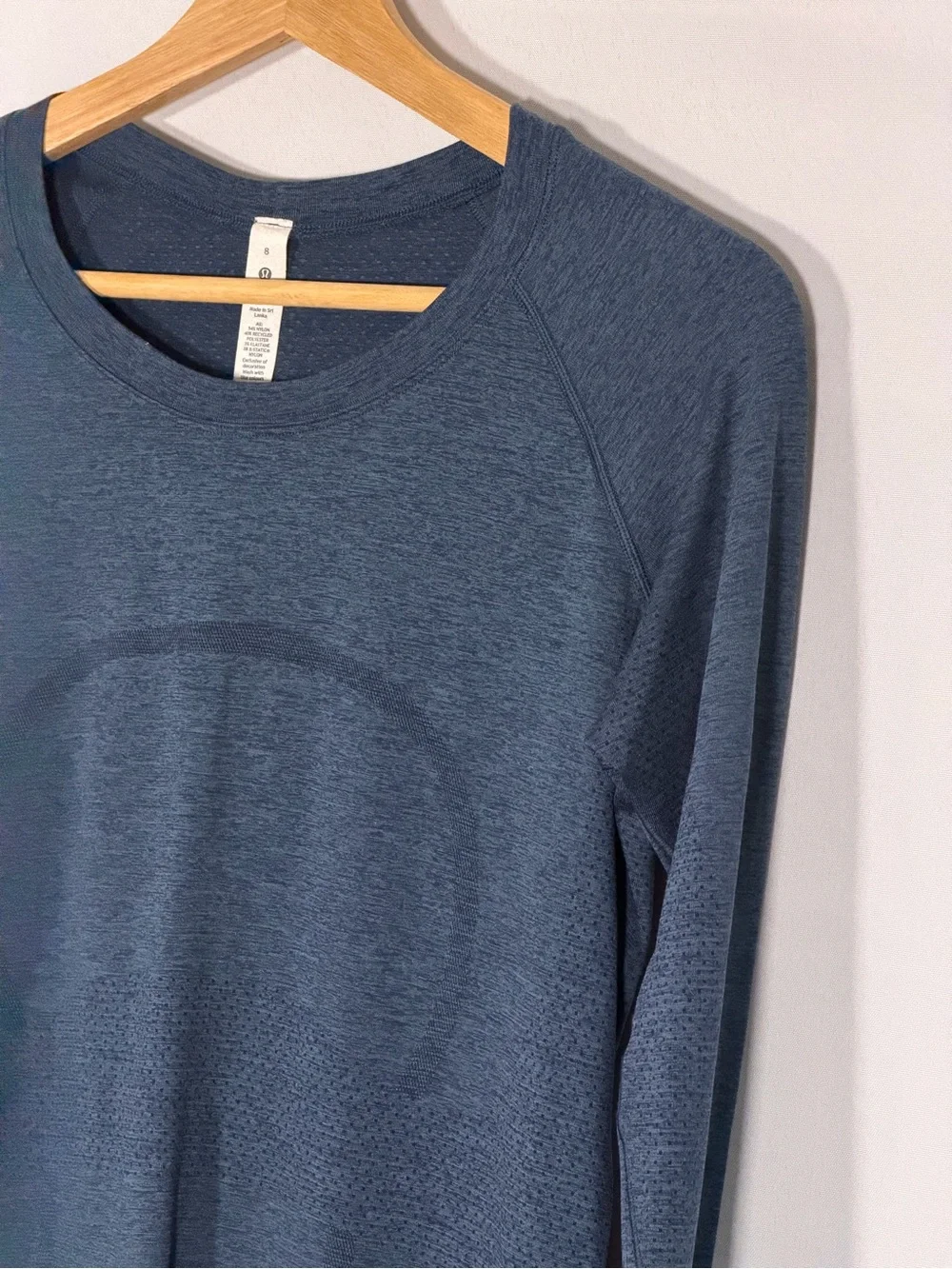 Lululemon Swiftly Tech Long Sleeve Shirt Women’s 8 Blue Thumbholes Running